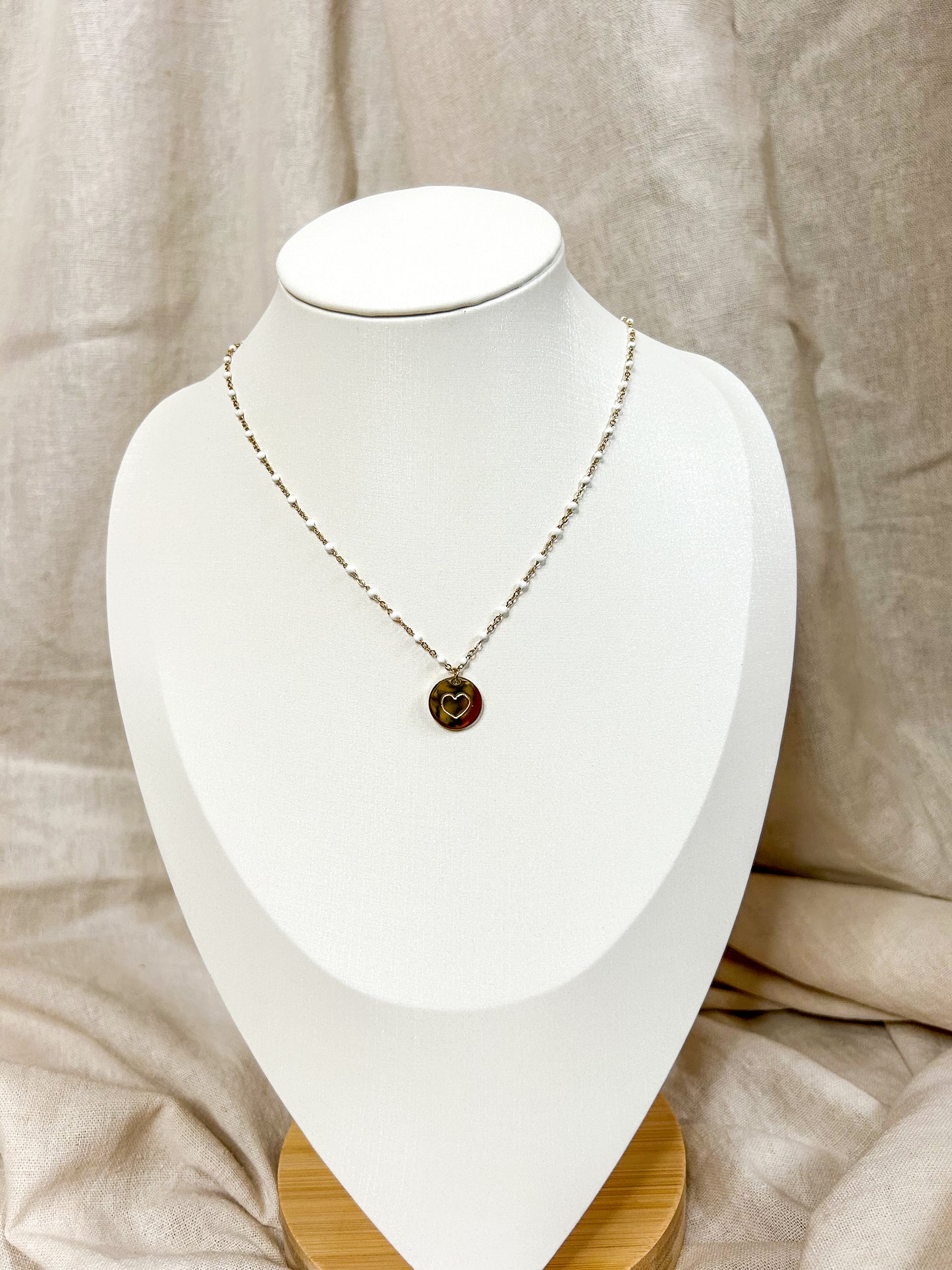 Collier "cœur gravé" Doré